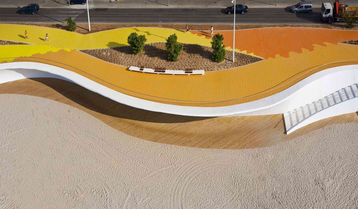 retokommerling's tweet photo. #JuevesDeArquitectura _
Paseo Marítimo Playa Poniente diseñado por Office of Architecture in Barcelona (Carlos Ferrater Lambarri, Xavier Martí Galí). Fotografías: Alejo Bague
#Arquitectura #Architecture https://t.co/KwfzlzFqTI