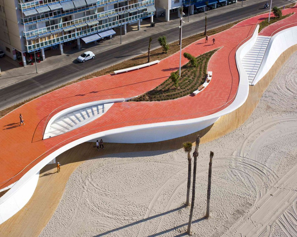 retokommerling's tweet photo. #JuevesDeArquitectura _
Paseo Marítimo Playa Poniente diseñado por Office of Architecture in Barcelona (Carlos Ferrater Lambarri, Xavier Martí Galí). Fotografías: Alejo Bague
#Arquitectura #Architecture https://t.co/KwfzlzFqTI