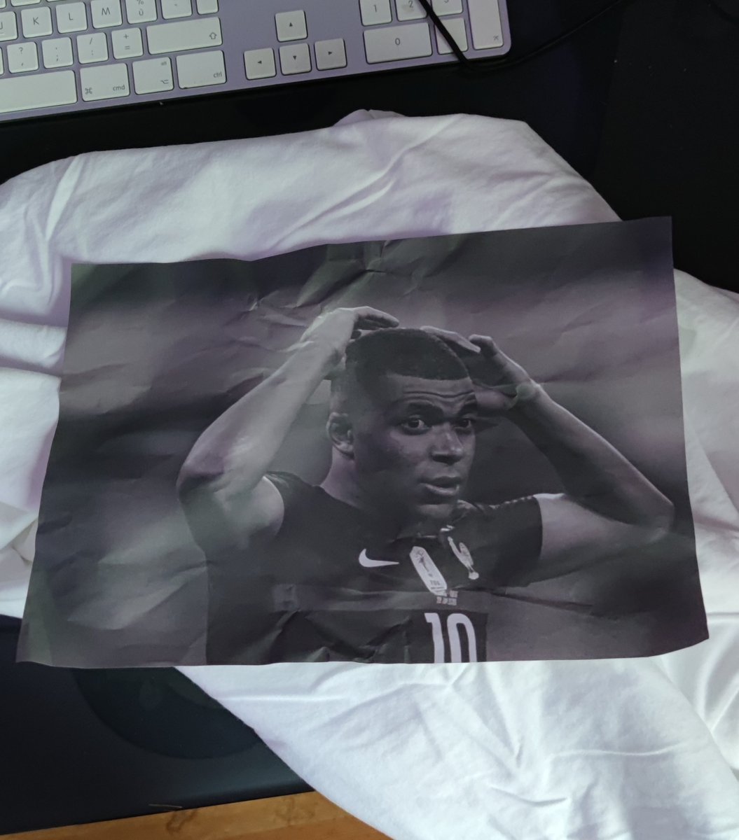 ibandeee's tweet image. J'ai commandé à un Italien sur Vinted y'avait ça dans le colis