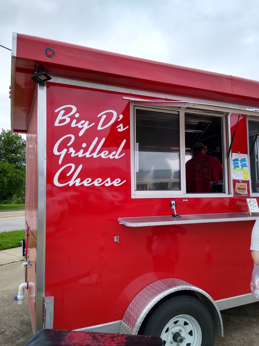 BigGrilled's tweet photo. GOOD MORNING CHEESE LOVERS 🧀🍔🧇

Come see us at the MOM BOSS EXPO today until 2 pm! 😄🧀
1218 E Debbie Lane
Mansfield 76063 (St. John Lutheran Church)

#foodtruck #bigdsgrilledcheese #grilledcheese #mombossexpo #cheeseburger #candiedbacon #wafflesandwich #cheeselovers https://t.co/DxtBCfQNaY