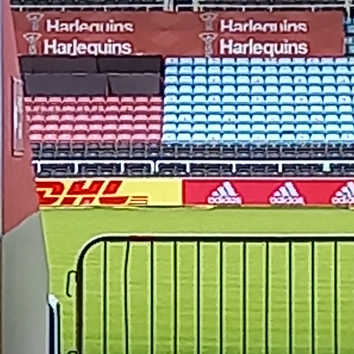 jobean116's tweet photo. Thank you to the @NHS and @Harlequins I am officially double vaccinated at the home of the Premiership champions!! #feelsafeagain https://t.co/rmiej0XxFW