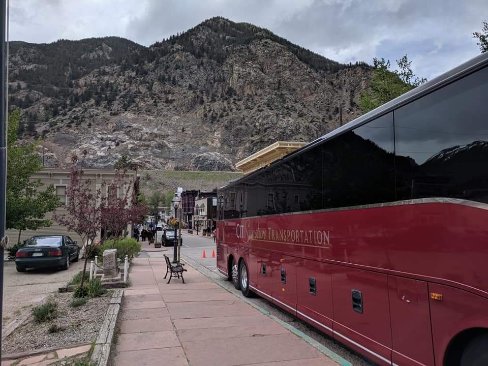 CITSignature's tweet photo. #TalkItOverThursday - We all know the struggles of finding a good parking space. Can you imagine if everyone on this bus needed to find one? #curbsideservice #gomotorcoach https://t.co/5YhZ8bf4i7