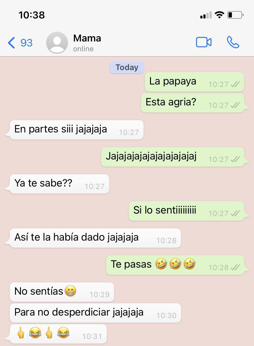 gaby_mmc's tweet image. Perdí el sabor por el covid y mi mamá toda la semana me dió papaya podrida “para no desperdiciar”