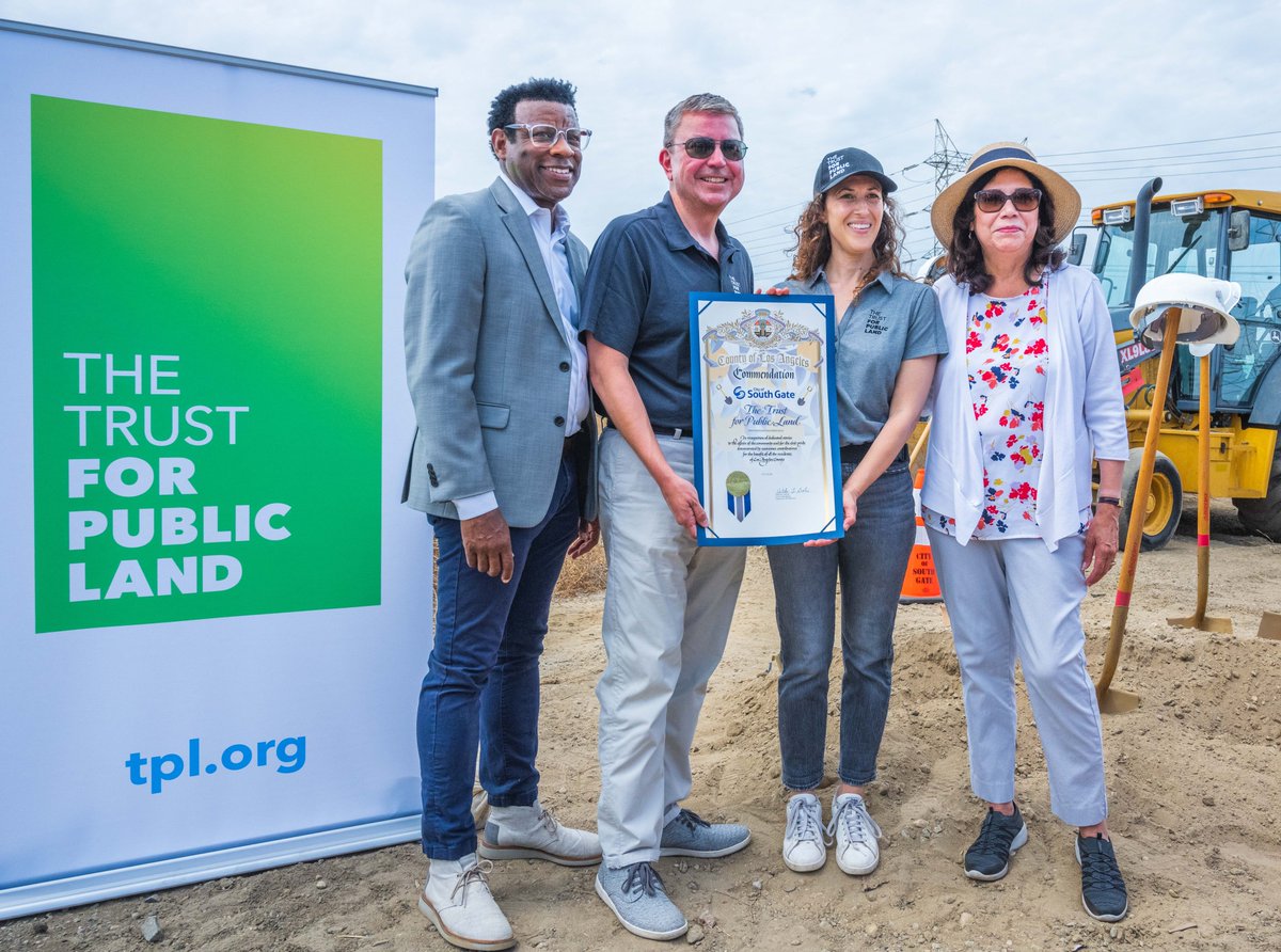 G_InTheCity's tweet image. Big THANK YOU to LA County Supervisor @HildaSolis and Mark Stanley, Exec Officer of The San Gabriel &amp;amp; Lower LA Rivers and Mountains Conservancy who not only helped break ground this week but invested in making South Gate's new Urban Orchard Park a reality #ParkEquity in action!