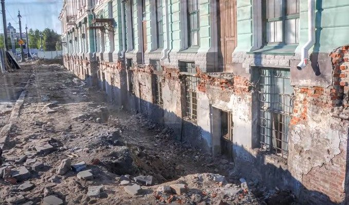 AgentCrypt's tweet photo. @wmiddelkoop Year is interesting. If you dig through history a lot of things don't add up, esp around 1850, where supposedly some major global event has happened. A lot of cities only had dirtroads left and buildings turn out to have several more buried floors.
#tartaria #mudflood #4thcoming https://t.co/kG0Wr8qgse
