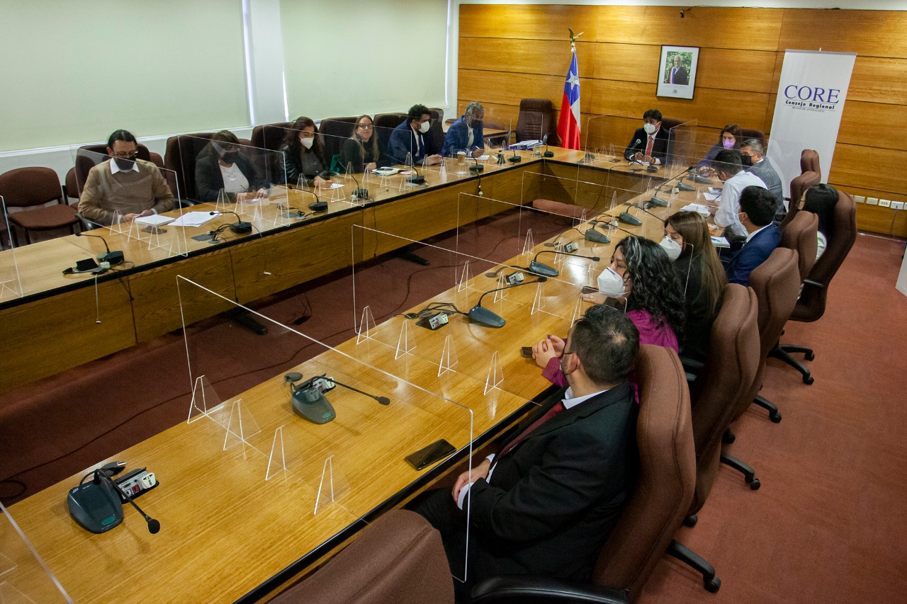 Primer encuentro con trabajadores del GORE