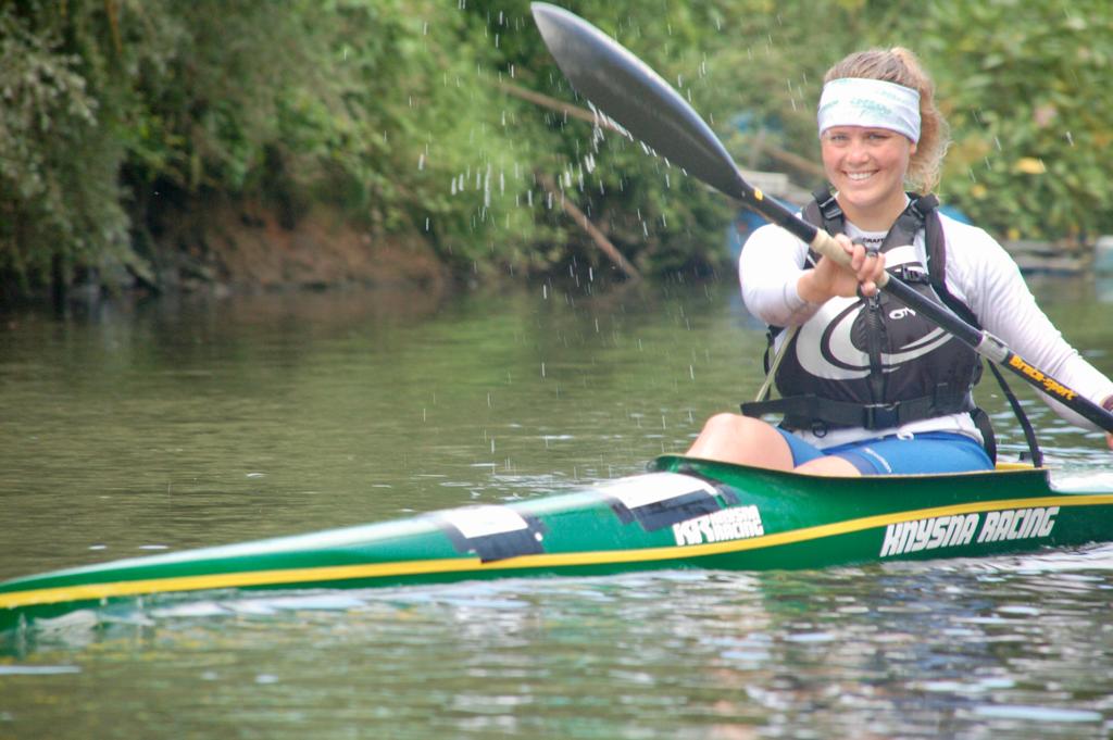 When the sun is shining it's great to be out on the water, enjoying the outdoors!
This is Amy from Worcester Canoe Club wearing the #REPREVE #Custom #MultiWrap we designed for them - looking good Amy!
#TeamGiraffe #Watersports #Canoe #Club #Custom