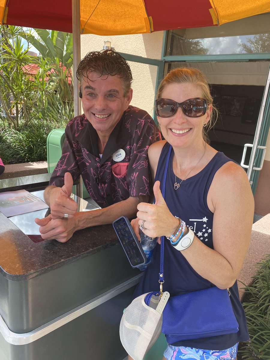 ETFamilyTravel's tweet photo. Huge shout out to this groovy guy at Sci Fi Drive-in!  @CastCompliment https://t.co/wLpMIpFMF3
