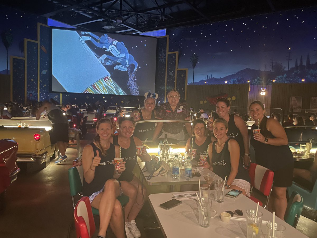 ETFamilyTravel's tweet photo. Thanks for an amazing experience at Sci-Fi Dine-in Theater Lex!!! @CastCompliment @WDWToday https://t.co/nS2uP29emx