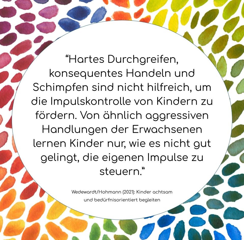 KathrinHohmann's tweet photo. "Das Kind muss doch aber lernen, wann Schluss ist! Und ich muss mir nicht alles gefallen lassen!"⁠
⁠
Leider wird so kein Schuh draus: Wie wir in diesen Situationen reagieren können lest ihr in "Kinder achtsam und bedürfnisorientiert begleiten in Krippe, Kita und Tagespflege" https://t.co/8vvQLGUrOI