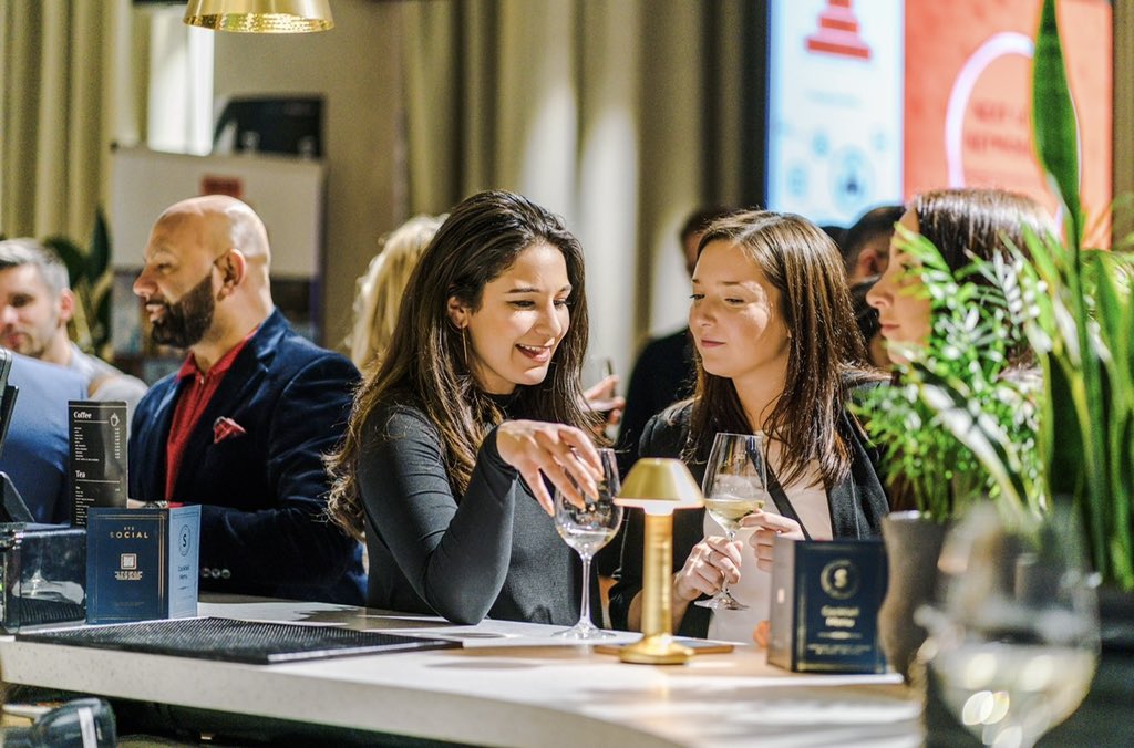 Better times are coming… 🙌🏾

Here’s how: linkedin.com/posts/danny-wi…

#CreatingCommunityConnections ⭕️

#NextLevelNetworking #Business #Events #INNSiDEByMelia #StayCurious #GinoDAcampo #Newcastle #MakeEvents #Department #BondedWarehouse #Manchester #UK #ThrowbackThursday