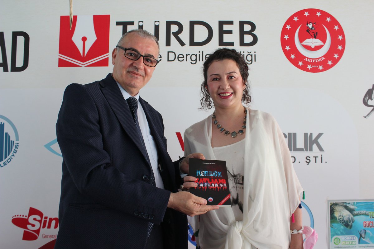 skuzeci's tweet photo. 62. Yıldönümünde Kerkük Katliamı  Sebilürreşat Derneği tarafından 9-15 Temmuz 2021 tarihleri arasında Ankara’da düzenlenen “Sanat Sokakta” etkinliklerinde Kerküklü gazeteci Dr. Şemsettin Küzeci hem kitaplarını imzaladı hem de Katliamı anlattı. https://t.co/6zYCENLHkO