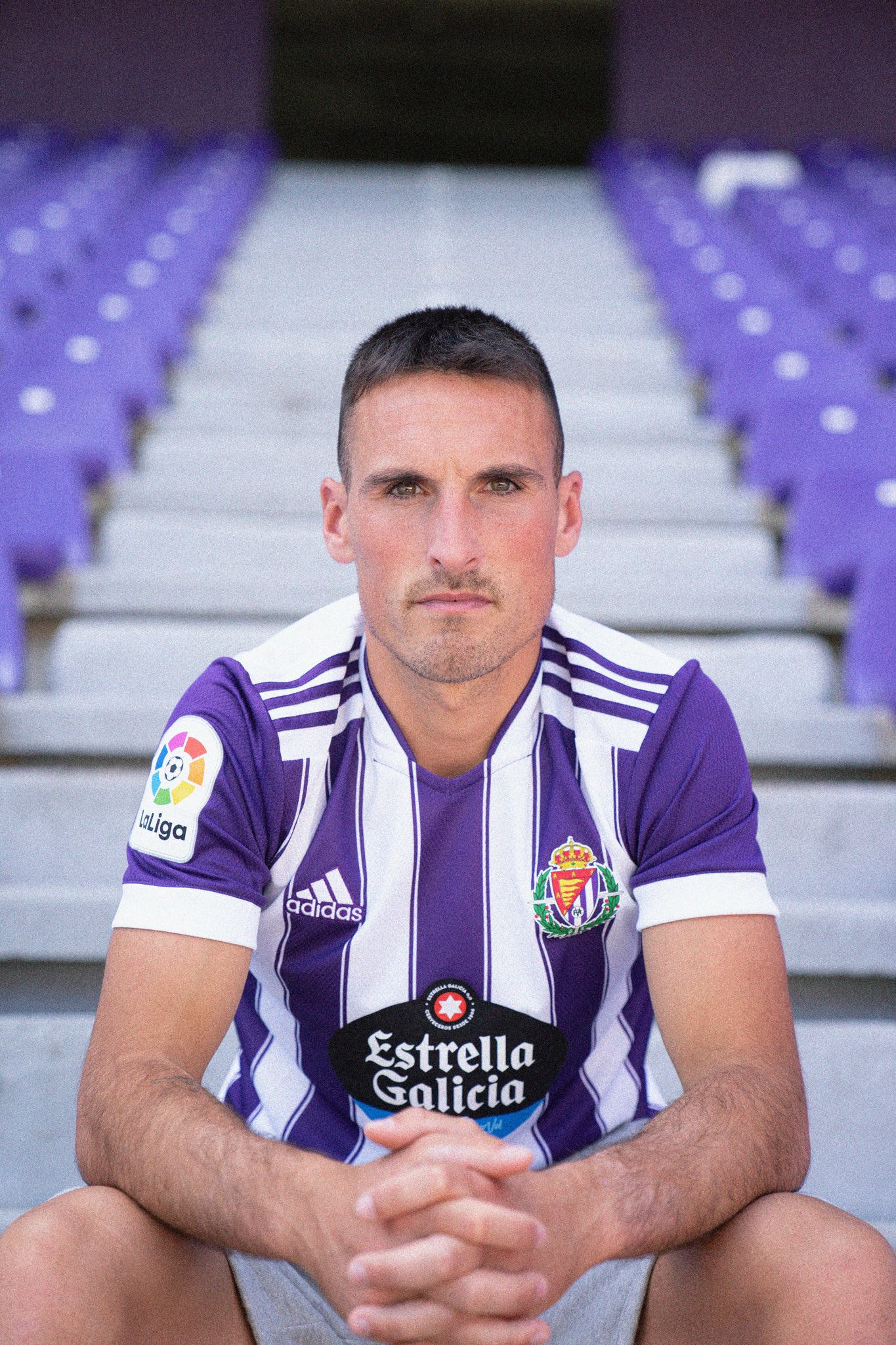 MARCA VALLADOLID on X El Real Valladolid presenta su primera equipacion para la temporada 2021 2022 https t bUuS1QbYsS X