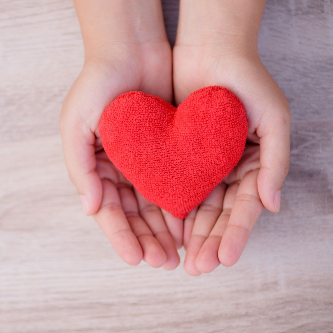 It's #GiveSomethingAwayDay! Make it a family affair: Donating unused goods, food, or just passing something on to someone who will use it, is a great family bonding activity. Not to mention, a wonderful way to contribute meaningfully to your #community!