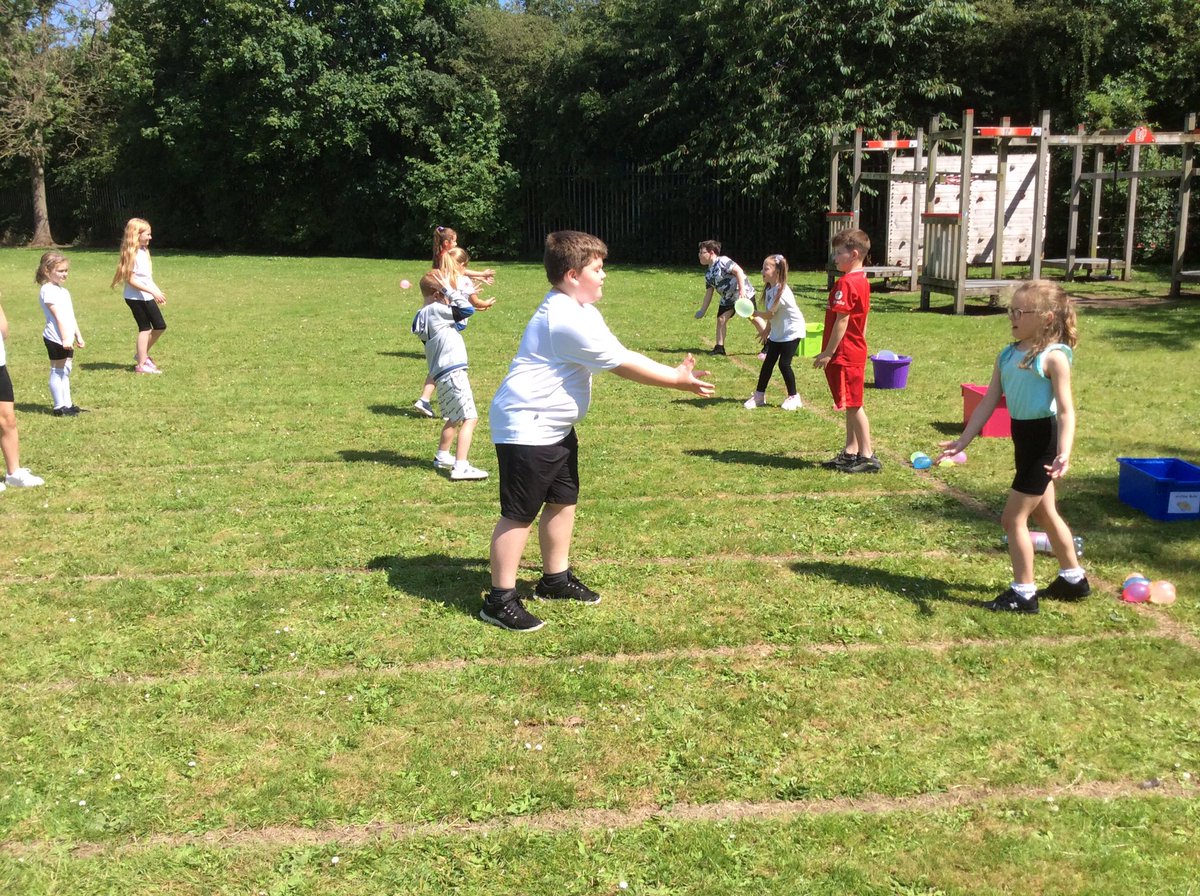MWCP_Year2's tweet photo. We had a fantastic time completing our Sports Day Events this afternoon #mwcpsport #mwcppe https://t.co/0L2ajcg78N