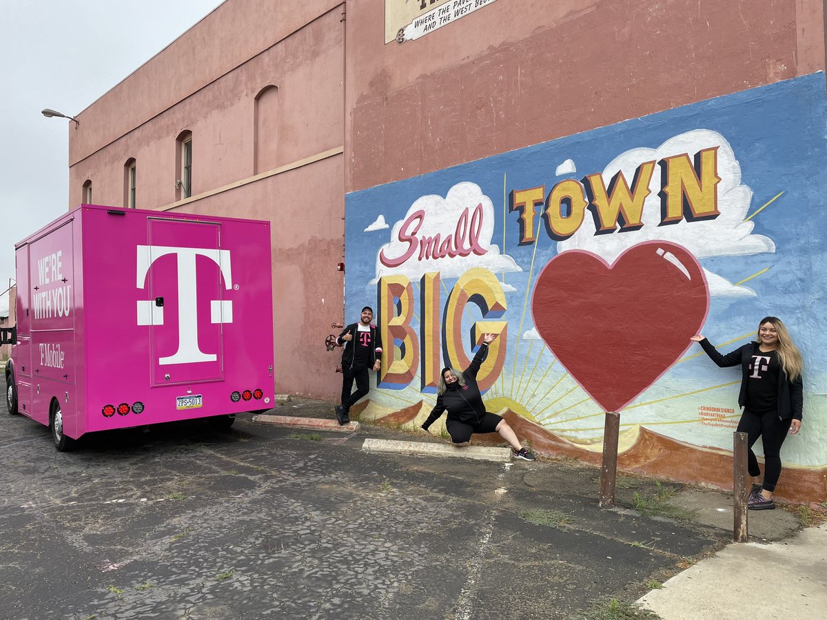 HUGE congratulations to Guadalupe, CA on being a Top 10 finalist with our @TMobile #HometownTechover !!! Celebrate with us at Guadalupe Cafe for food and goodies! @JonFreier @TMoTruckKernCo @IreneKieweg @OsunaB @D_Hernan31