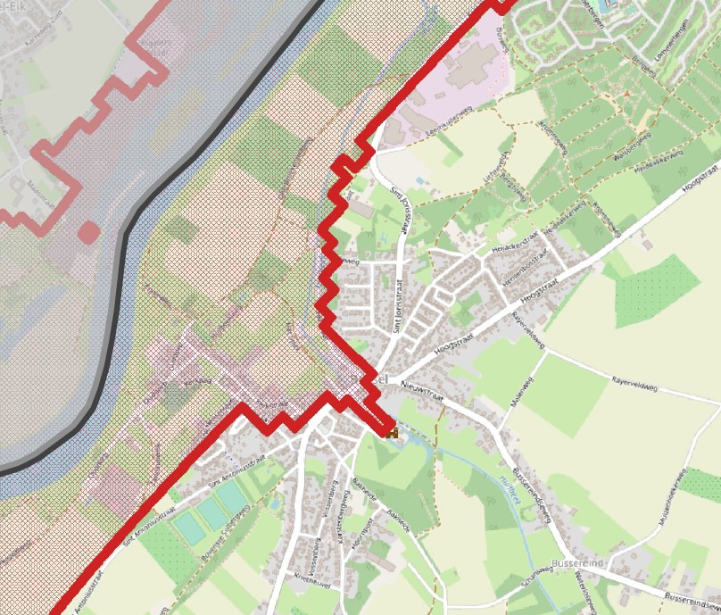 Bekijk onderstaande kaarten. Woon je in dit risicogebied? Dan is er een kans dat je tot maximaal 80 cm water in je woning krijgt. Inwoners in het risicogebied kunnen zandzakken vullen en ophalen bij de Bongerd en Rijkel 17.

kijk voor meer info op: beesel.nl/hoogwater