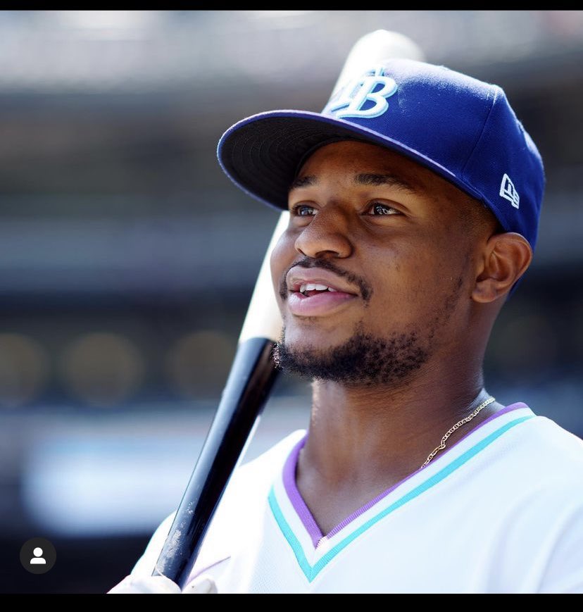 Xavier Edwards🧳 tweet media