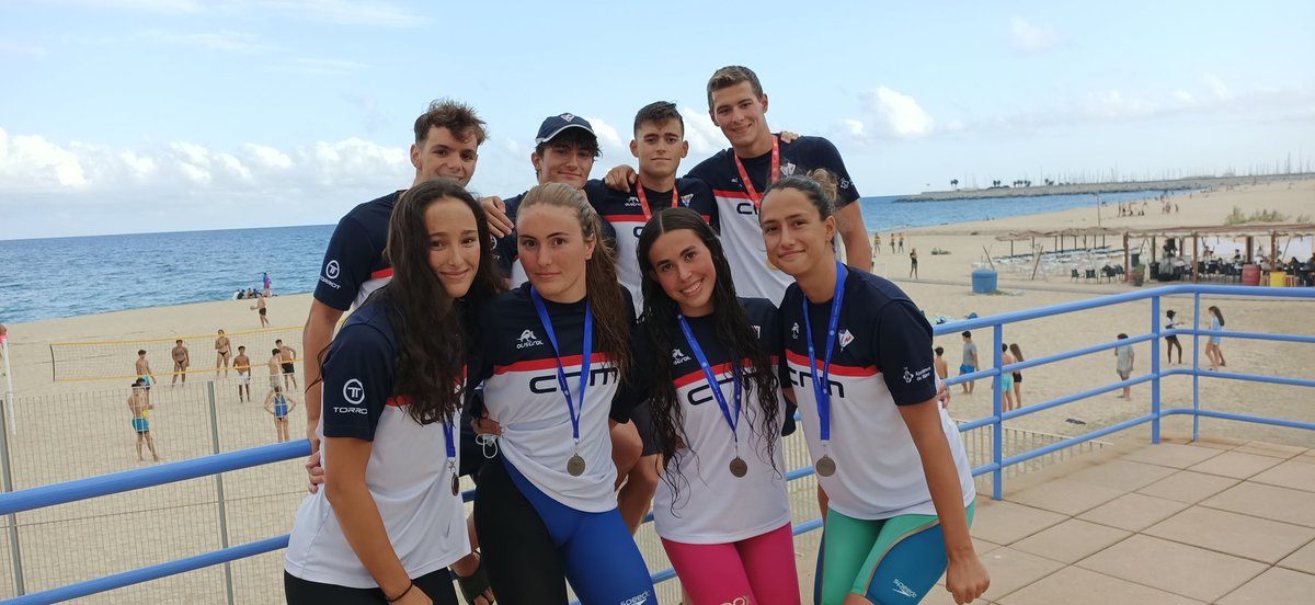cnmataro's tweet photo. I acaba la 1a. jornada del Trofeu ciutat de Mataró amb medalles pel @cnmataro .
Pol Martínez campió de Catalunya Júnior en 200 braça.
4x200 lliures fememí, 3r. de Catalunya Júnior.
4x200 lliures masculí, 1r. del Trofeu ciutat de Mataró. https://t.co/XdNkMfqkjk