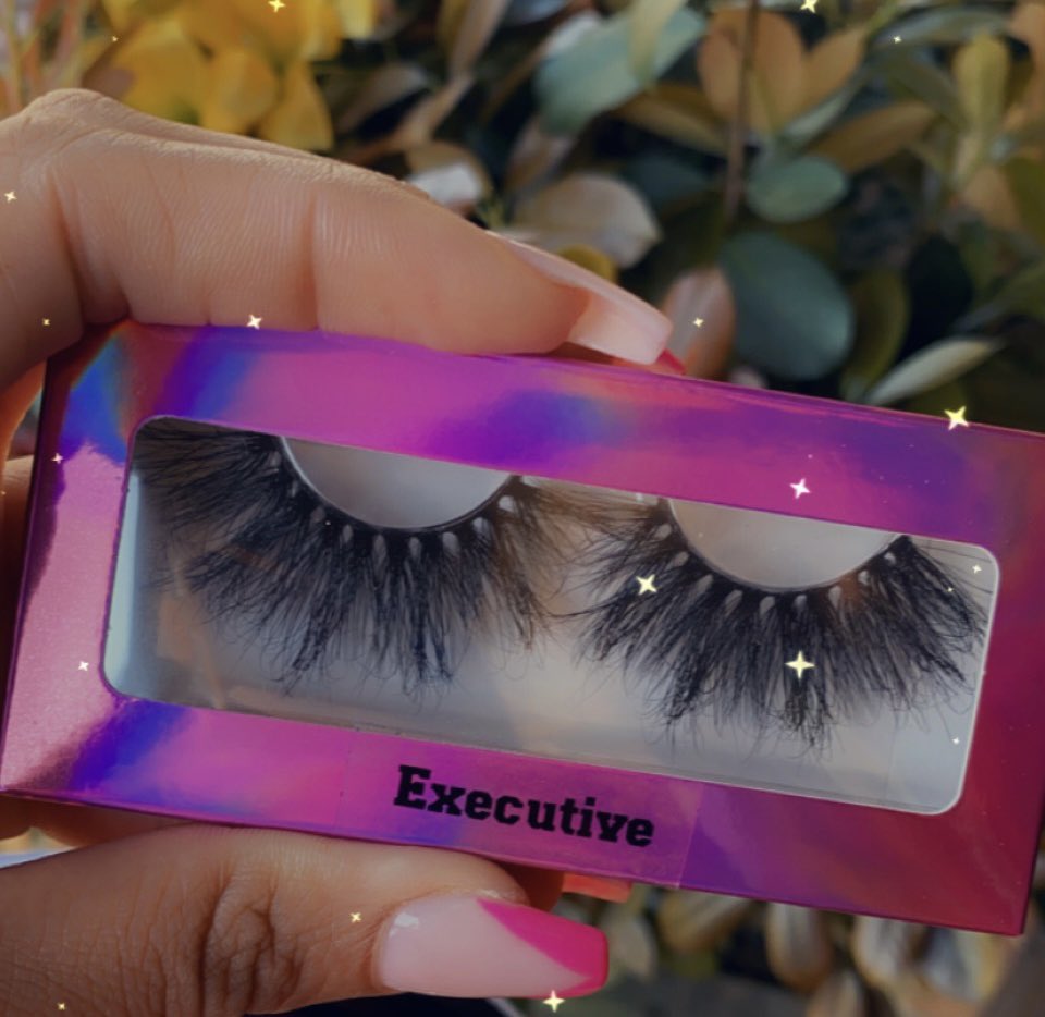 MeaganMenifee's tweet photo. Just a few of my lash collection 🤎 
Tap In My Beauties
Minked By Mignon🥰💁🏽‍♀️ https://t.co/6zQKCcOnEa