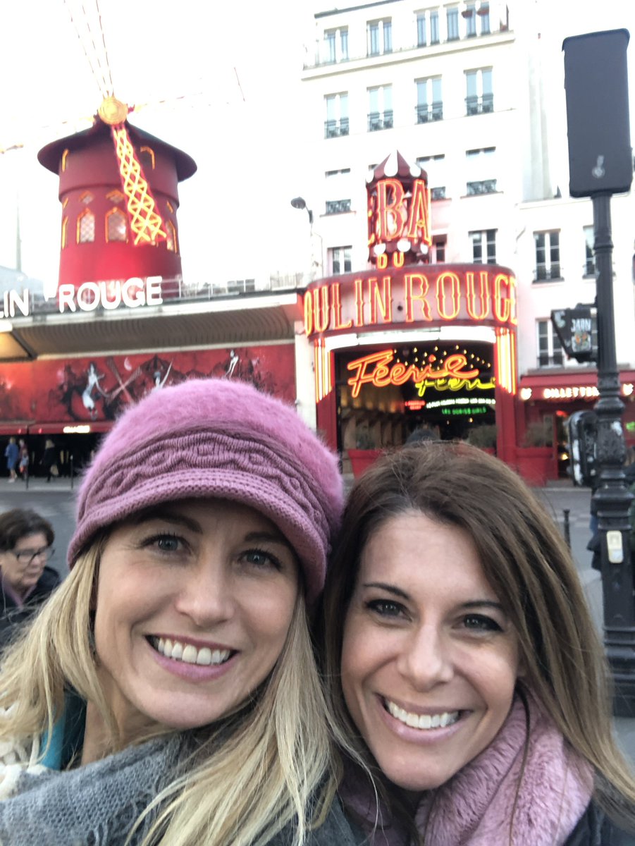 LaneBaima's tweet image. #SimpleGlobal Paris!