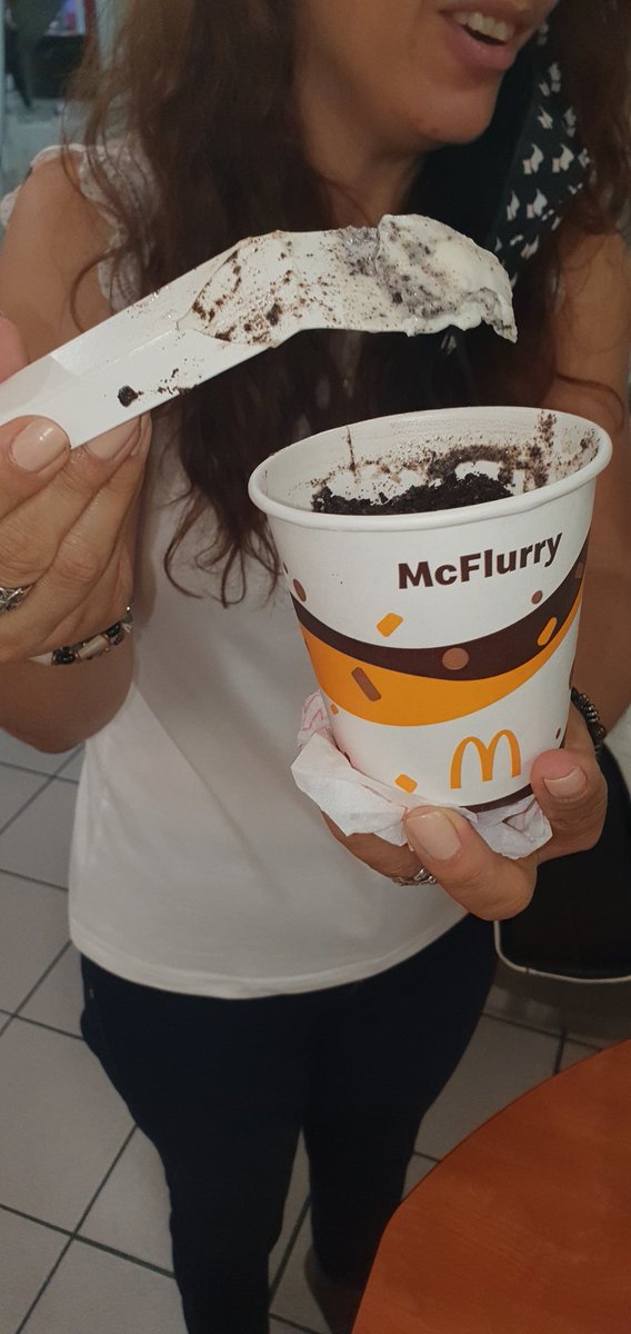 77Lfuentes's tweet photo. Que pasa @McDonaldsMexico con el cambio de cucharas para un helado??? O como helado o como cartón!!! Sugeriría no escatimar tanto, una es la ecología y otra abaratar costos. https://t.co/JxCqrmPrbC