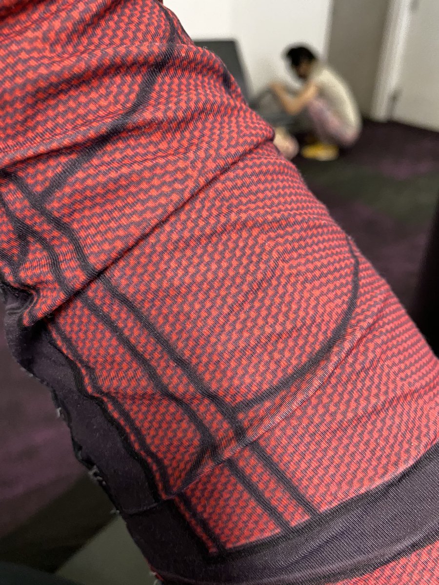 I can’t spoil what it is because it’s a gift for someone who follows me but the look I just got from TSA while I pulled out a specific piece of Spider-Man merch while wearing this https://t.co/0b6R5JGuwU