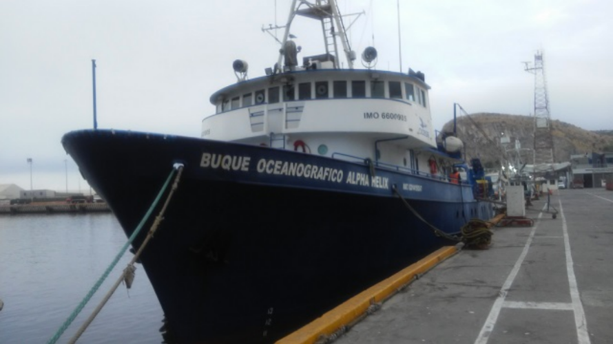 todoscicese's tweet photo. ⛴ Tras una pausa de año y medio provocada por la contingencia sanitaria, nuestro Buque Oceanográfico #AlphaHelix reanudó operaciones. Durante el crucero se realizaron estas actividades ▶ https://t.co/80O7uA22ZF
#ComunicamosCiencia https://t.co/wQ6dzrZ9st
