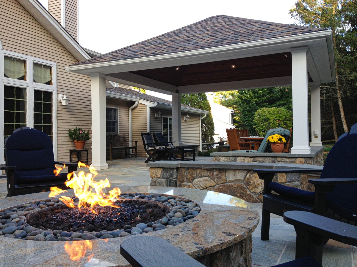 borstlandscape's tweet photo. Designed for entertaining guests, spending time with family, or enjoying peace at the end of a long dayβ¦ nights by the #firepit can't be beat π₯ #DesignBuild #BorstLandscape #OutdoorLivingSpace #OutdoorFirepit https://t.co/ddzuNPgDFi