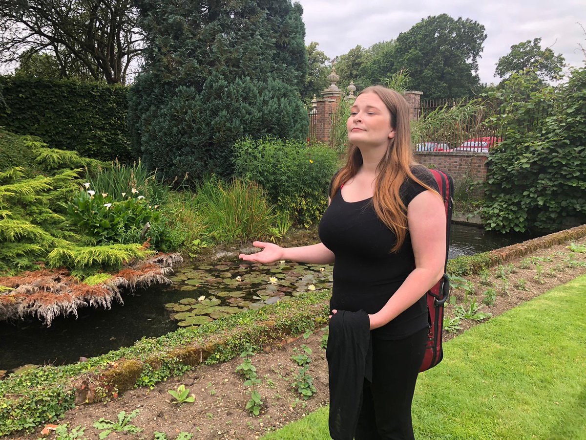 Enjoyed exploring the grounds of Champneys Henlow earlier with @LottieGreenhow after a lovely morning of filming 🎻🎶 including the aptly named Serenity Garden!