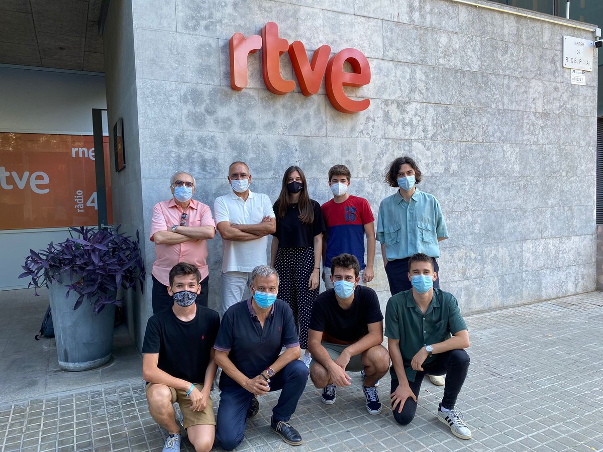martafalgas's tweet photo. Gràcies companys per fer possible @totaeuropa aquesta temporada! @fcesccruanyes @AgarridoAlbert  @VSanclmnt @Nataliavega44 @GuillemVivs @ot_manresa @_marionacordoba @ljaumee @monterofle @OscarMateuC @MarSala___ ✨ https://t.co/5qI27JxFUH