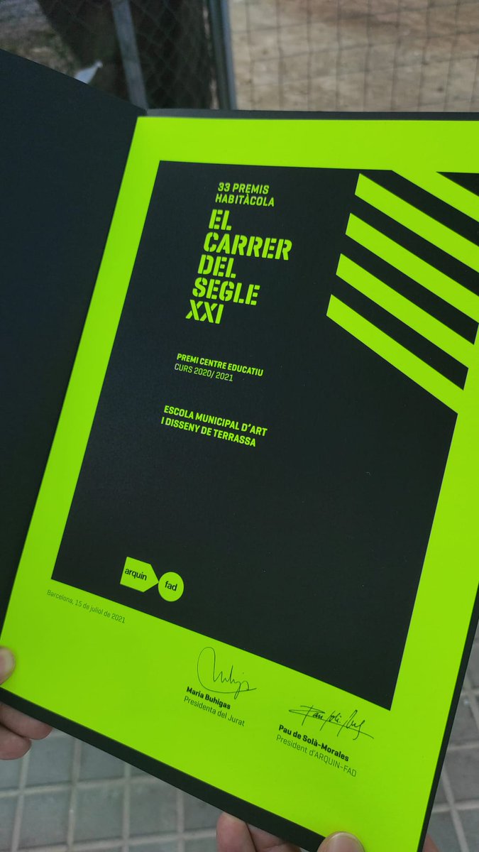 Avui el meu pare, professor de l'escola <a href="/artidisseny/">Art i Disseny</a> , és feliç, i evidentment jo també!! 

Orgull de ciutat. Orgull d’Escola d’Art i Disseny. Enhorabona Terrassa!!

<a href="/jordi_ballart/">Jordi Ballart Pastor</a> <a href="/pepforn/">pep forn🔻</a>