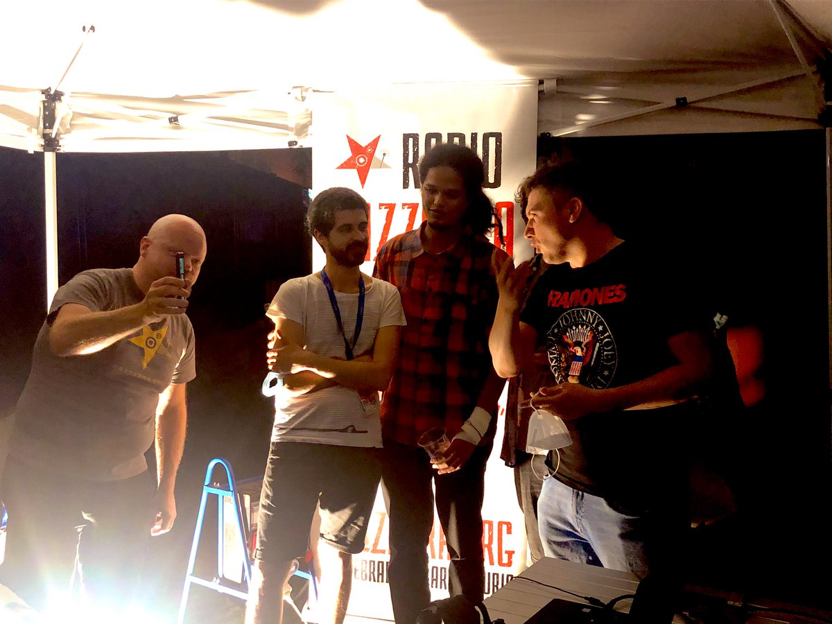 Firma storica del giornalismo locale intervista i Bilbosa #gazzarra #radiogazzarra #cagnarra