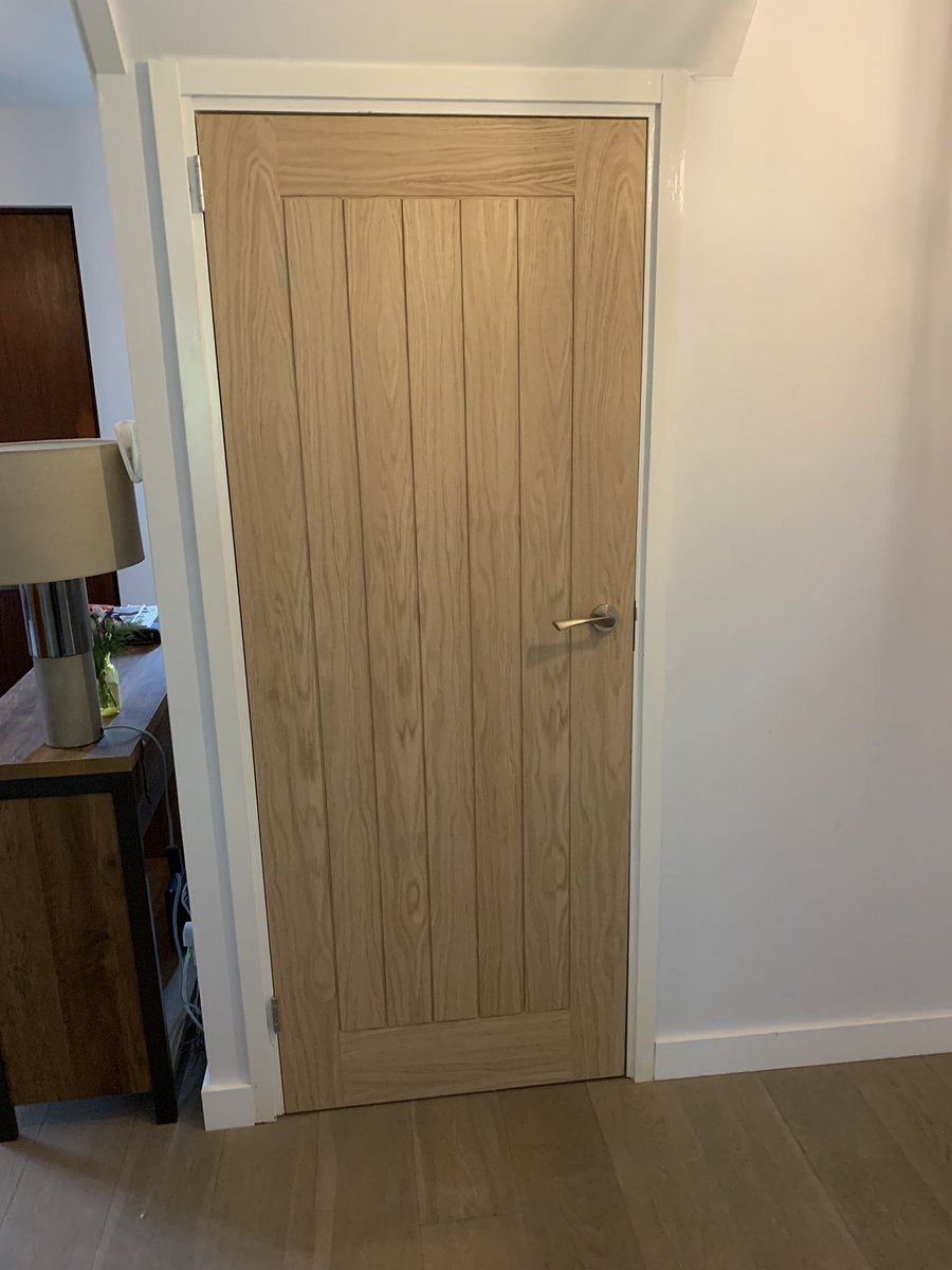 ritdesignsleeds's tweet photo. Bespoke internal door to match the cottage oak door height of this door is 1840mm which meant there would be ok bottom or top left on an off the shelf door, fitted in Woodlesford Leeds.  All materials supplied by @Lawcris1982 #bespokedoors #jionery #leeds  #cabinetmaking https://t.co/BYV59dozS5