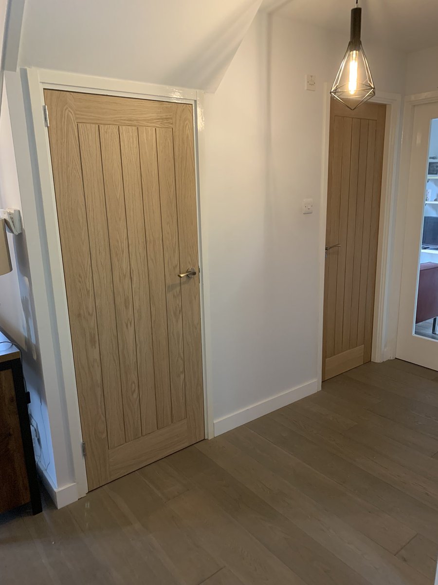 ritdesignsleeds's tweet photo. Bespoke internal door to match the cottage oak door height of this door is 1840mm which meant there would be ok bottom or top left on an off the shelf door, fitted in Woodlesford Leeds.  All materials supplied by @Lawcris1982 #bespokedoors #jionery #leeds  #cabinetmaking https://t.co/BYV59dozS5