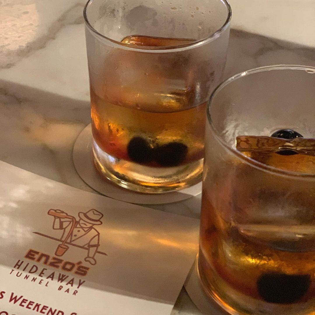 enzoshideaway's tweet photo. Pull up a seat at the bar and let our bartenders fix you a drink. How about a hazelnut old fashioned? 🥃📸: https://t.co/FCLujsec2i https://t.co/DJZBZyOyJW