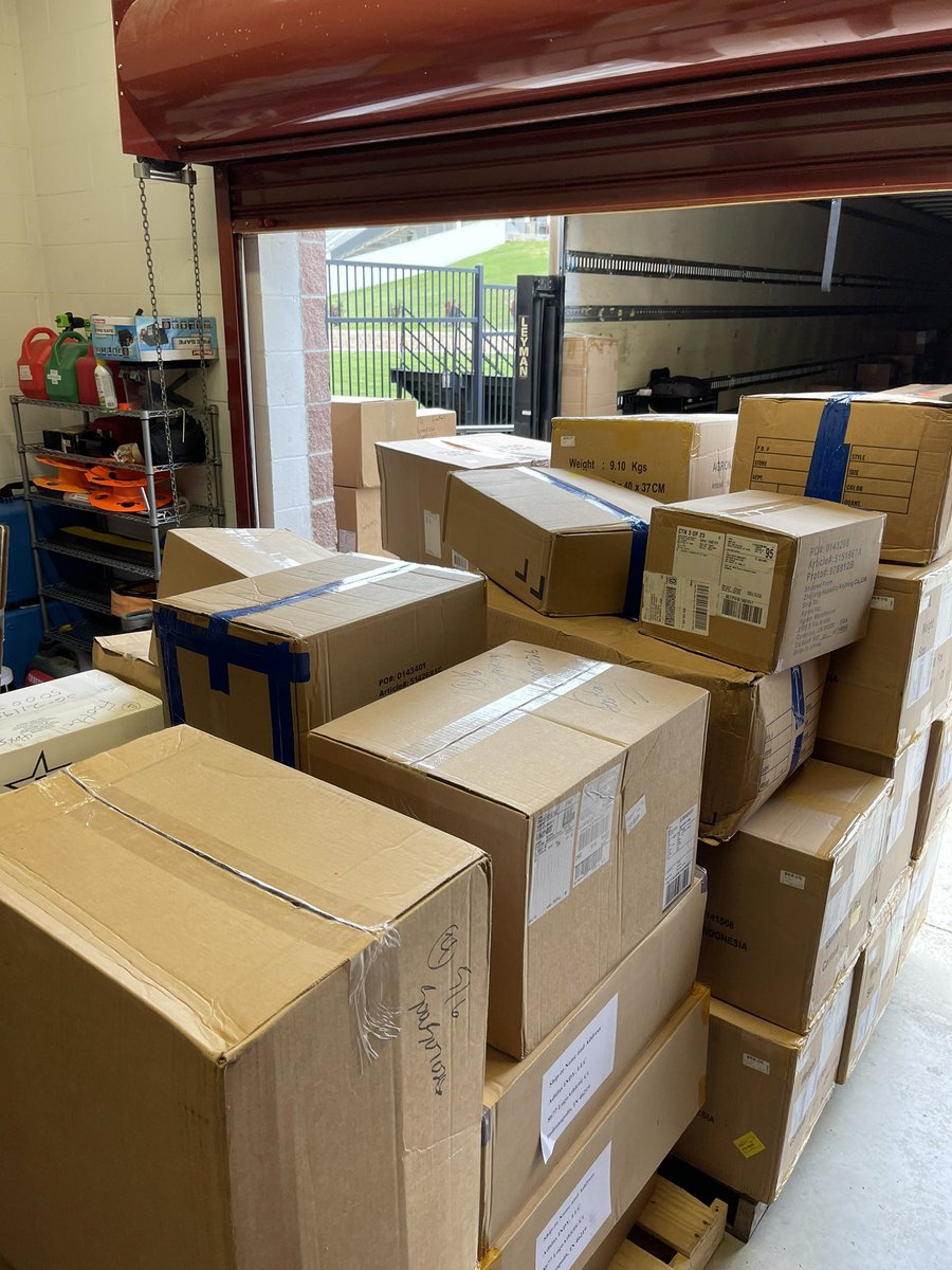 TXST_FootballEQ's tweet photo. Annual obligatory #BoxSZN post. #EatEmUp https://t.co/n1grhXK5C9
