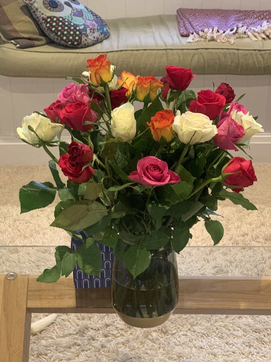 DynamicHRUK's tweet image. ‘Saved’ a young autistic chap from what could have turned into a dangerous fire today. He’s just come round with some beautiful roses to say thanks. I’m just glad he’s ok! 💕 #goodturn