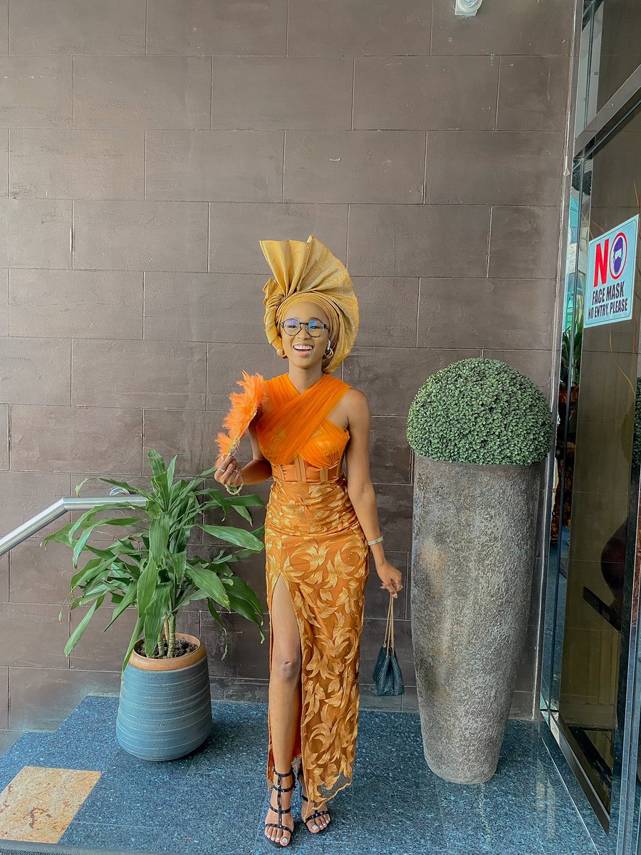 derinmama's tweet photo. An African Queen 👸 https://t.co/xPpAeoFTi5