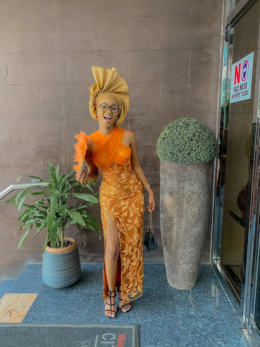derinmama's tweet photo. An African Queen 👸 https://t.co/xPpAeoFTi5