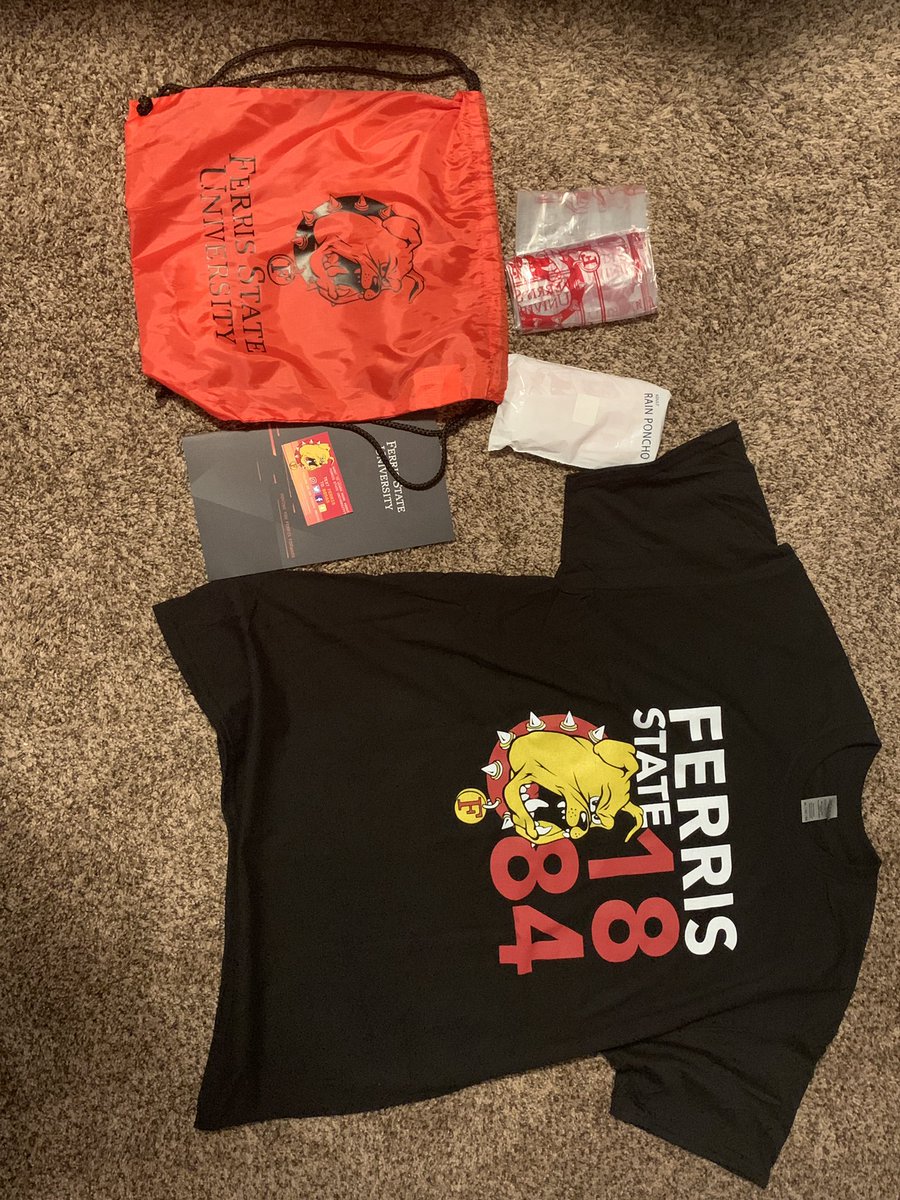ChojnackiDevon's tweet photo. Had a great official visit to Ferris state university today!!! Had a great time visiting the place and meeting with the track coach!!!🟡🔴 https://t.co/6rjyDxglja
