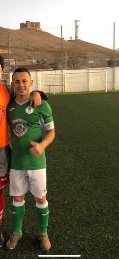 CDVillafadrique's tweet photo. EL CD VILLA SE REFUERZA CON EL JUGADOR CONSABURENSE FERNANDO VILLAREJO
https://t.co/LURIy9jLJX https://t.co/46dSVlBjz3