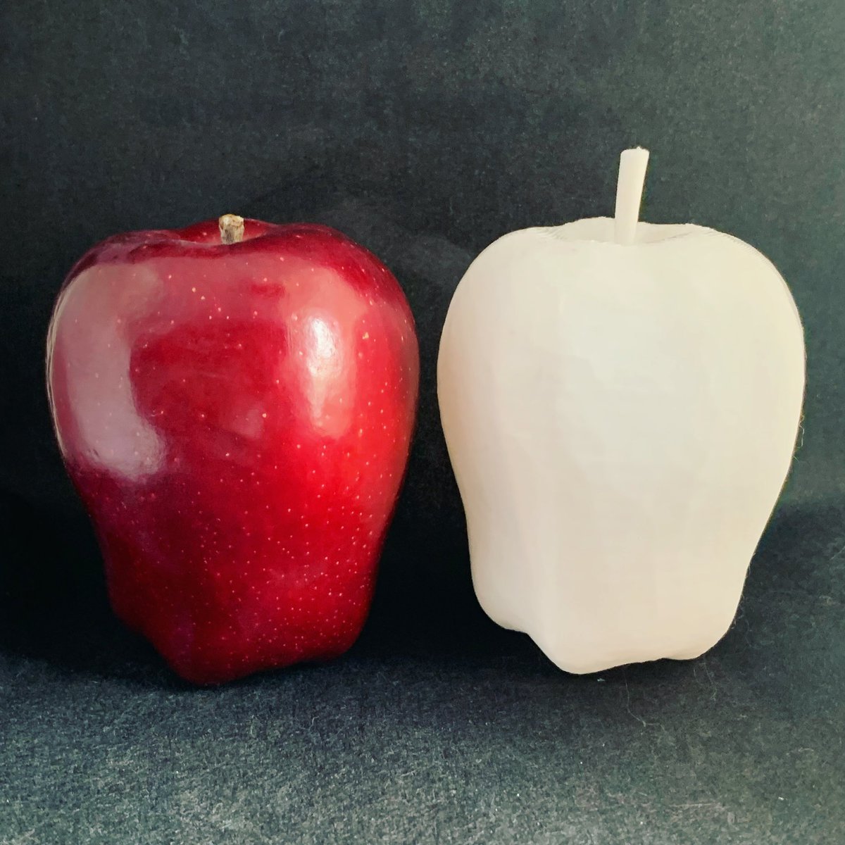 MakerWiz's tweet photo. Real Apple - Red Delicious now available from @cults3d. On sale (80% off) for a limited time! #3dscanner @matterandform #3dmodel #3dscanning #3dprinting @makerwiz #realapple #reddelicious #apple #makersgonnamake https://t.co/4yJXgclF63 https://t.co/dsMvbU1P58