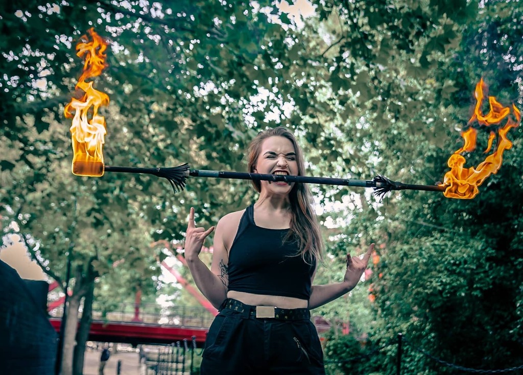 metsimages's tweet photo. The most powerful weapon on earth is the human soul on fire.
Ferdinand Foch
*******************
Model &amp; fire performer @lilith_lixx @blackmagmafire 🎆🌇💃🏻
********************
#lightpaintersuk #shadwellbasin ✨💥☢ #pyrotechnics #fireperformers #urbanromantix #urbangathering … https://t.co/NZoF7TGzME