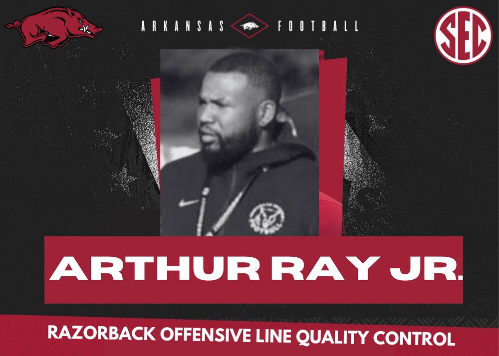 CoachLA73's tweet image. Want to thank God for this opportunity to join @RazorbackFB Coach Coach to the #SEC #AintitABlessing #WooPigSooie lets ride! @CoachCKennedy ✊🏾💯