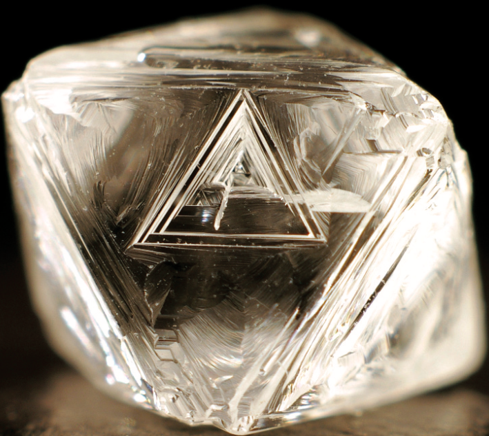 EquityDiamond's tweet photo. #KnowYourDiamonds #GroovedSerrated
2/4 Buyer beware! #Fruadsters either use moulds+surface-treatment or chisels to sculpt fakes. Consult @EquityDiamond or gemo near you for advice when confronted with such a parcel.
@jayfella1972
@JayRuderman
@zeethecoach
@fortunechasi https://t.co/Vrgvc8k439