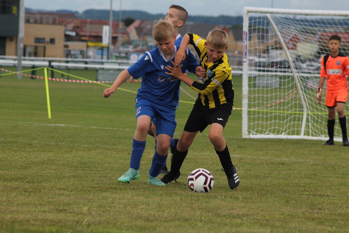 DiltonWasps's tweet photo. A hard tournament for @DiltonWasps last weekend with some strong opposition. Thank you for hosting @MelkshamYouthFC and for some challenging games @DevizesYouthFC @9s_under https://t.co/RwqkLL8KpS
