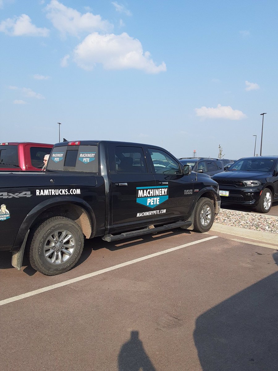 dkueter's tweet image. Hey @MachineryPete are you in the 605?