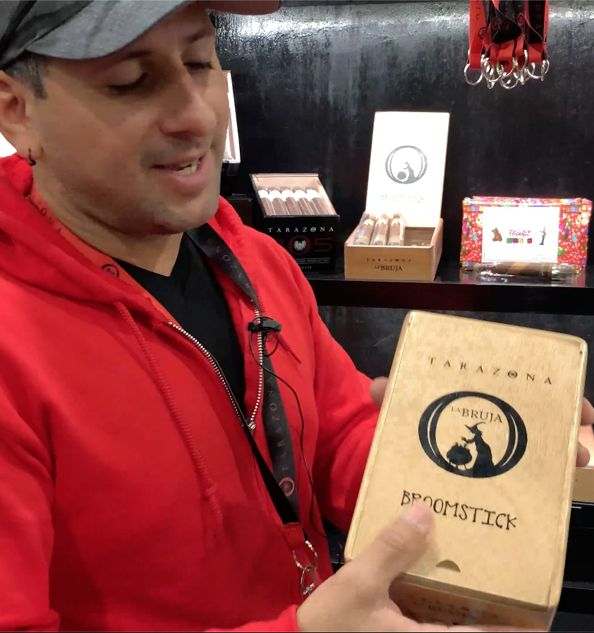 CigarPkgDesign's tweet photo. ⚡ New Video - https://t.co/5WWPOgKyQI
Eddie Tarazona from @TarazonaCigars  launches "La Bruja" and "Misfit Toys" at #PCA2021 in Las Vegas, NV #cigarpackagedesign https://t.co/HbliaKCcxh
