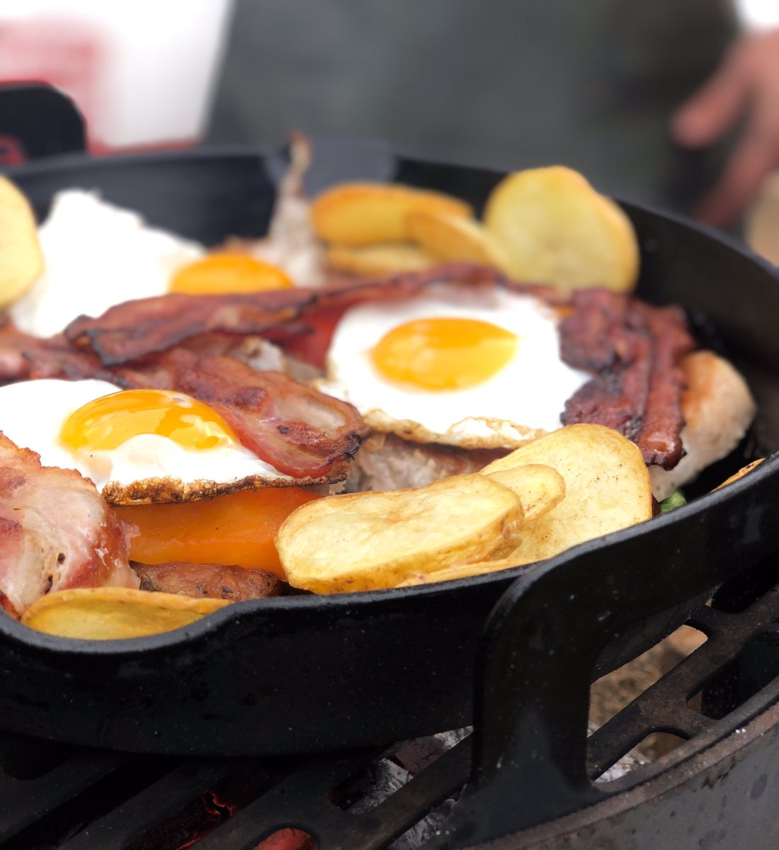 Locos X el Asado tweet media